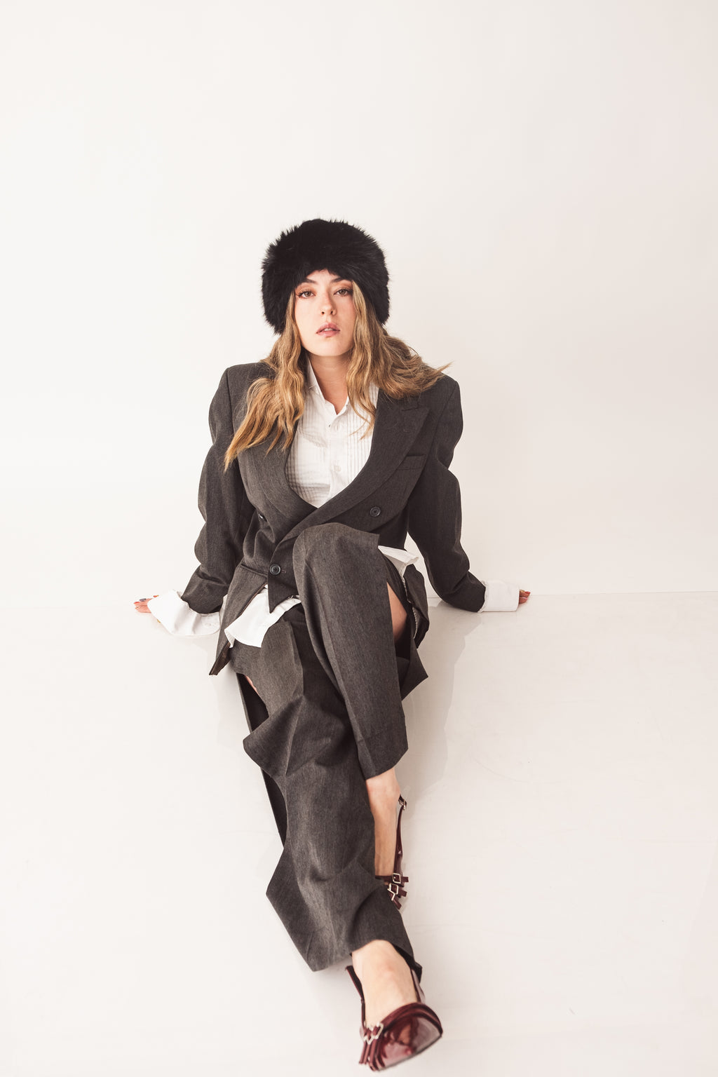 Conjunto Traje Gris Oversize Abierto x Pierna Cropped